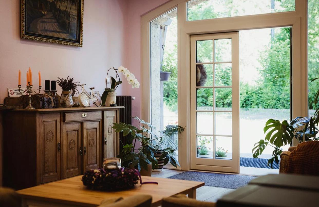 Lawendowa Stajnia Bed and Breakfast Lwowek Slaski Eksteriør billede