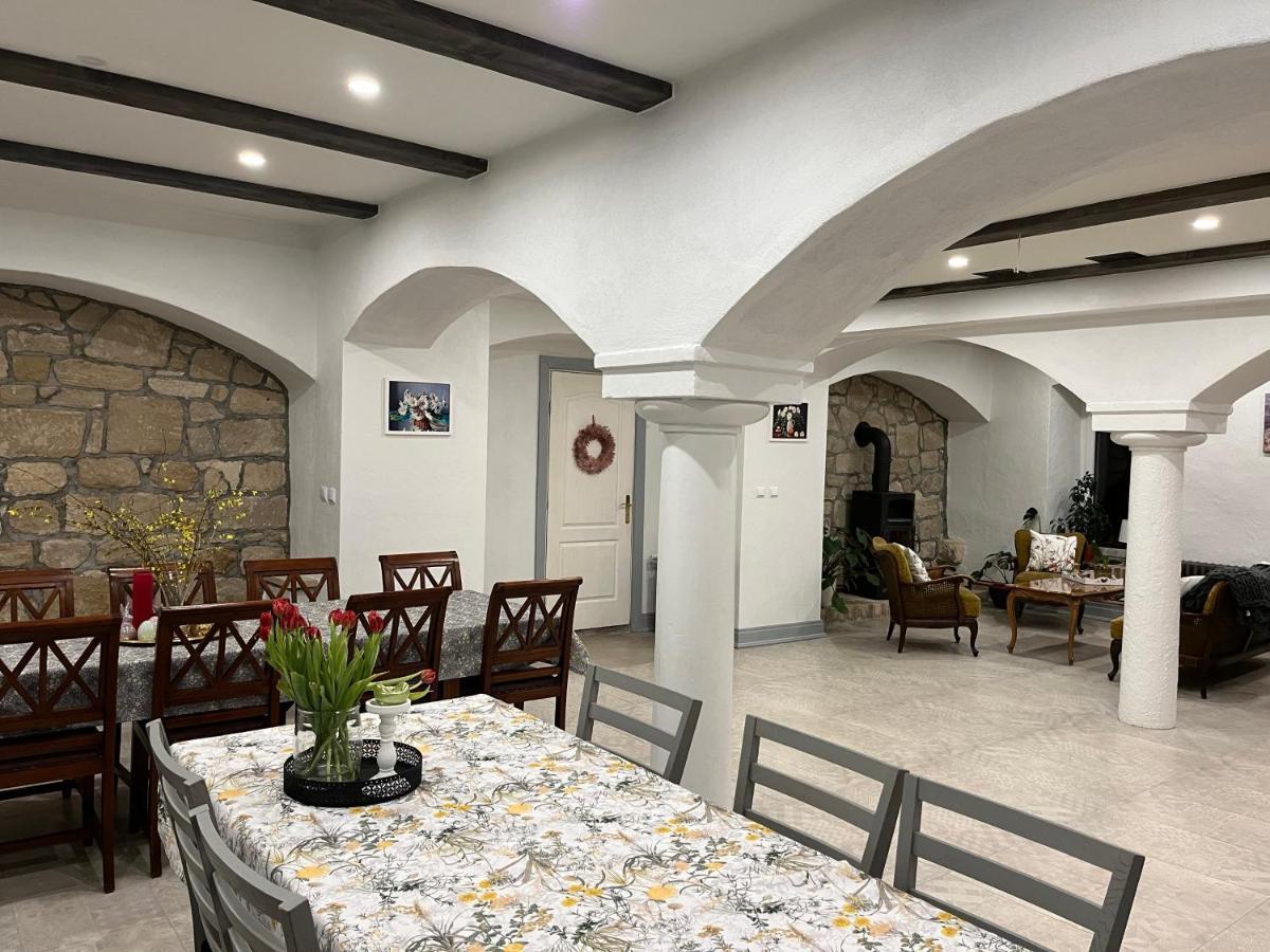 Lawendowa Stajnia Bed and Breakfast Lwowek Slaski Eksteriør billede